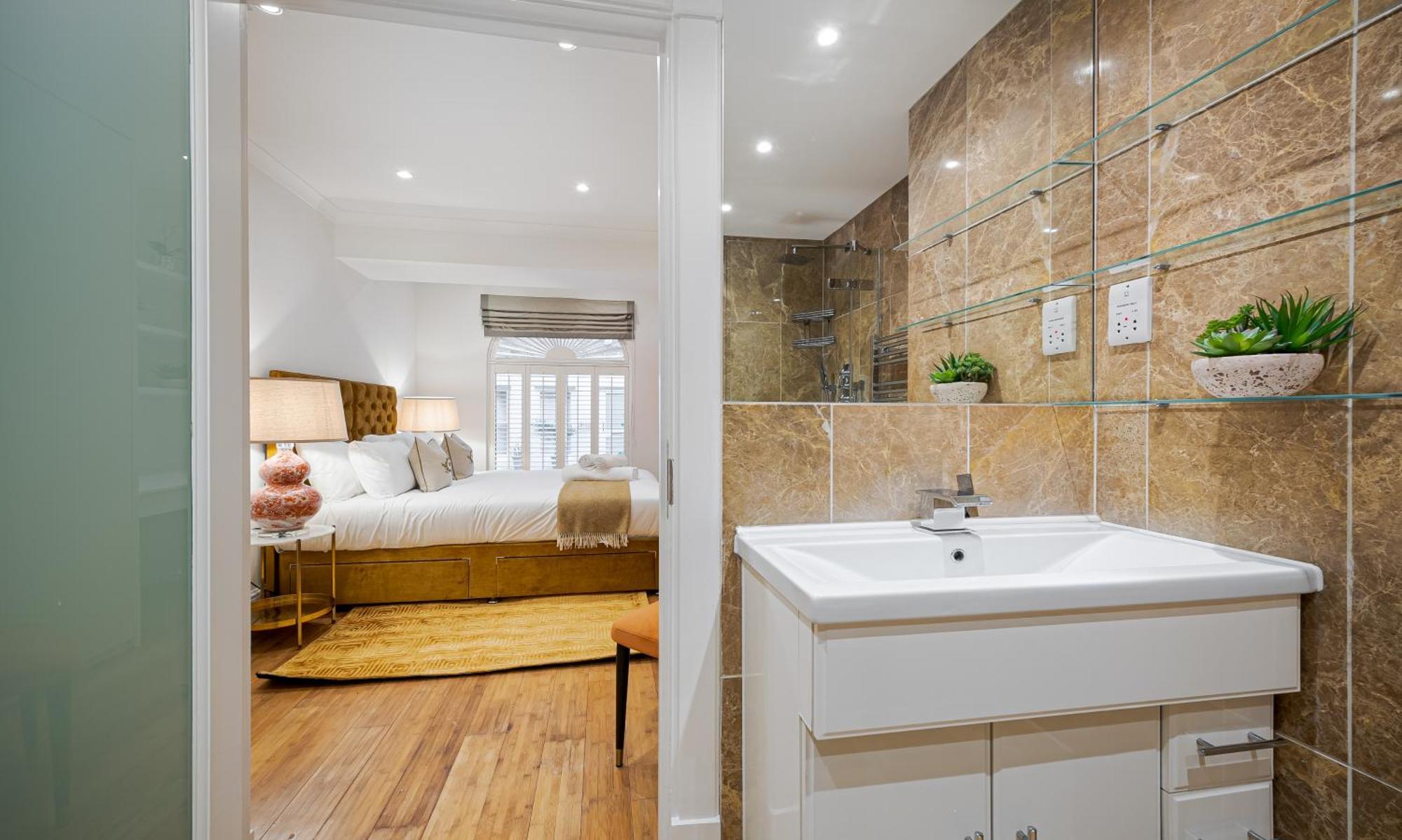 Chic Belgravia Hideaway With Private Patio 10 Mins To Harrods London Kültér fotó