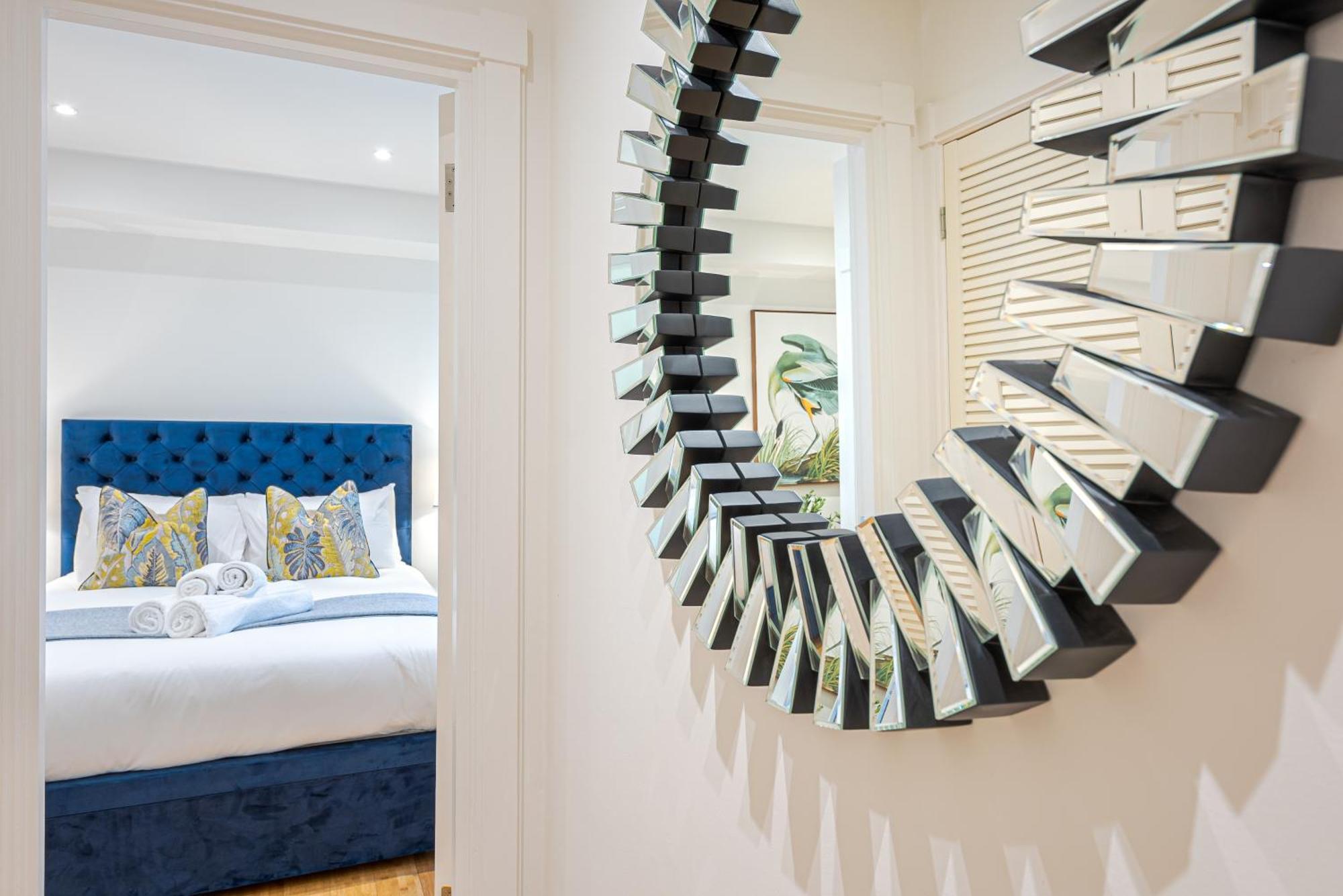 Chic Belgravia Hideaway With Private Patio 10 Mins To Harrods London Kültér fotó