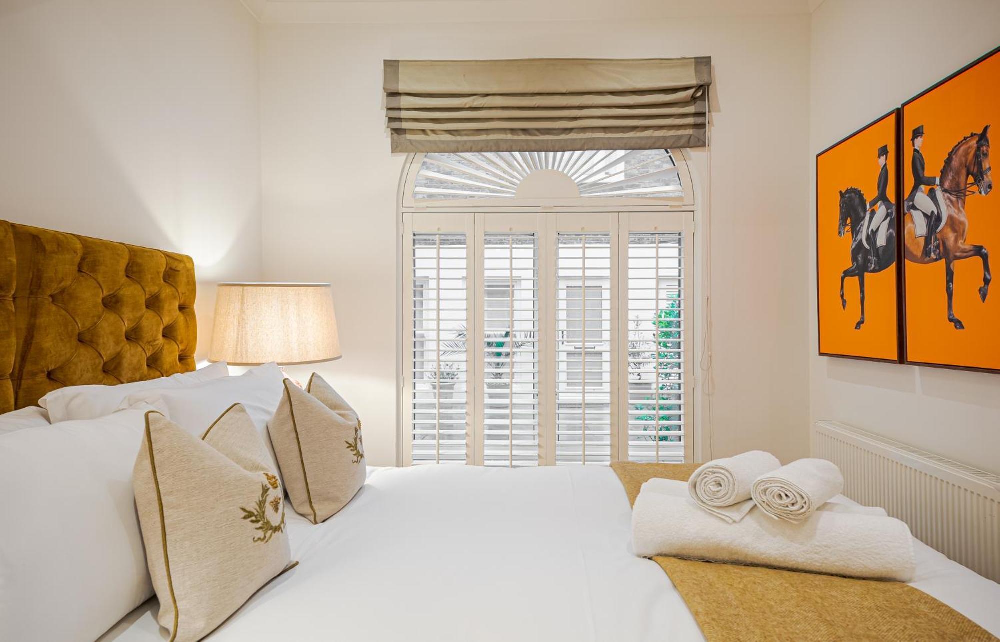 Chic Belgravia Hideaway With Private Patio 10 Mins To Harrods London Kültér fotó